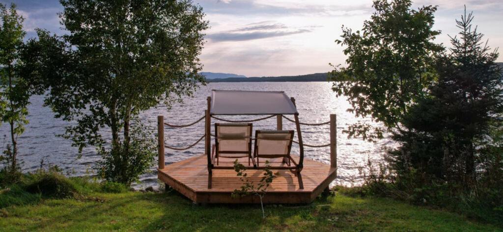 Estello Suites & Spa Lac-Megantic Ngoại thất bức ảnh