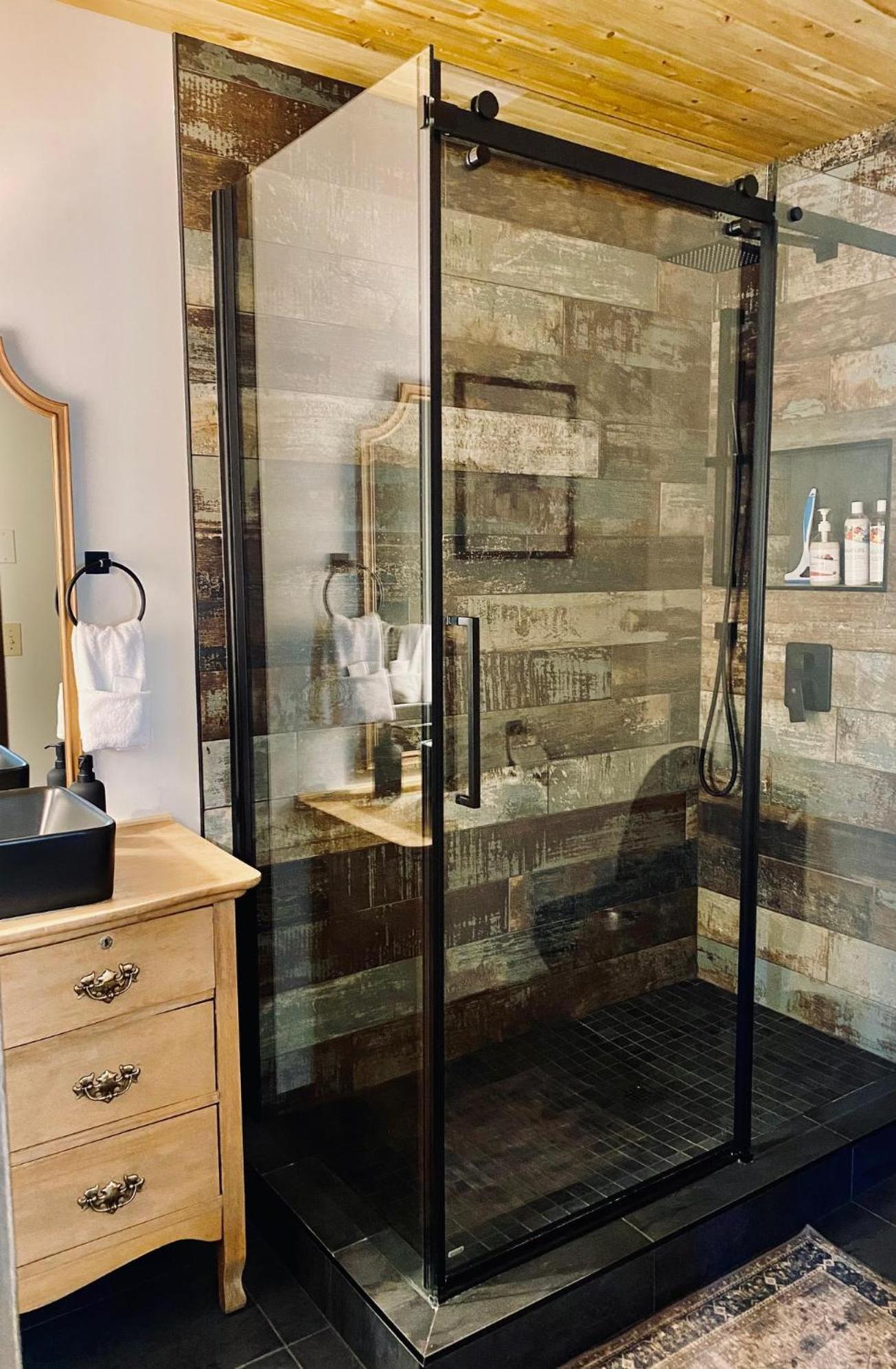 Estello Suites & Spa Lac-Megantic Ngoại thất bức ảnh